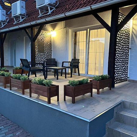 Lux Apartman Buek Eksteriør bilde
